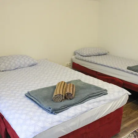 アパート Nadja&dani クレン・ヴァクフ