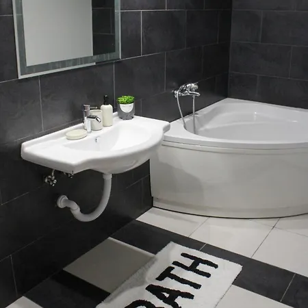 Nadja&dani アパート