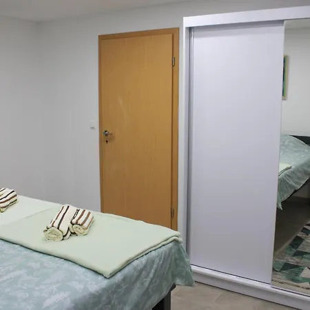 Nadja&dani アパート *