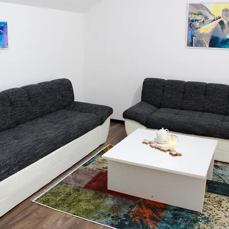 Nadja&dani アパート