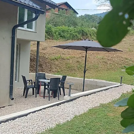 アパート Nadja&dani クレン・ヴァクフ